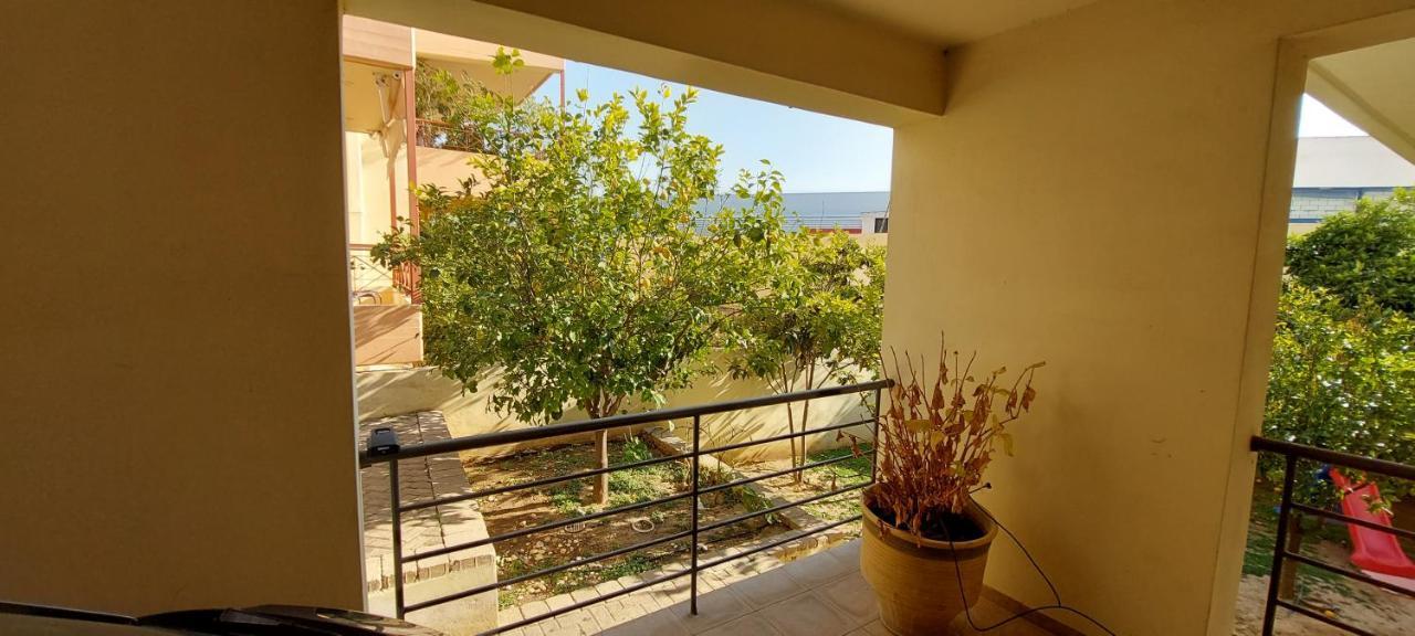 Krystal Apartment Atenas Exterior foto